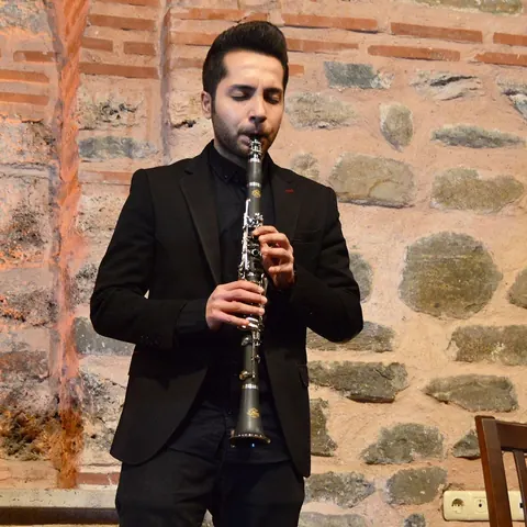 Klarnet çalma çalışması